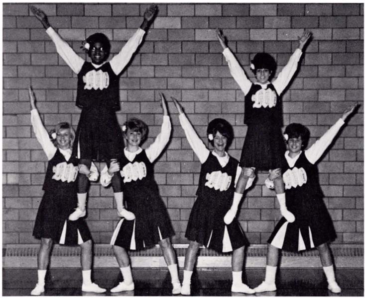 Cheerleaders, 1968